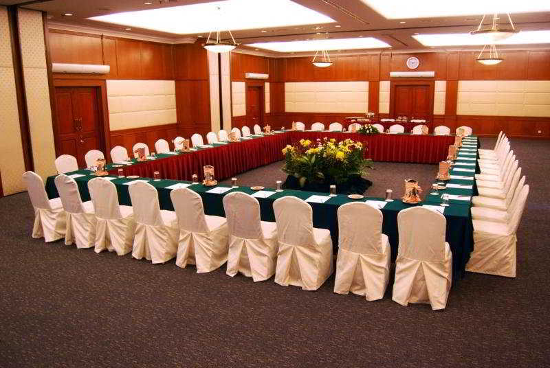 Kuala Lumpur International Hotel Екстер'єр фото