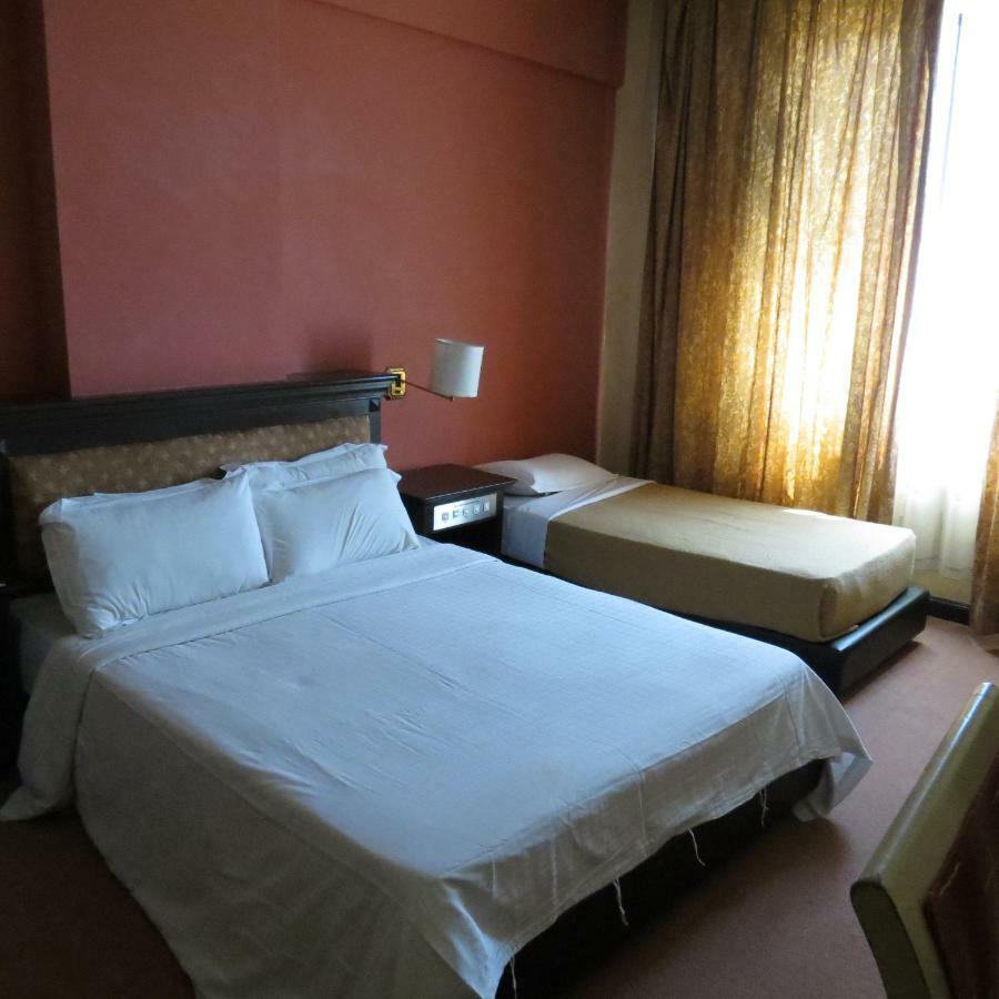 Kuala Lumpur International Hotel Екстер'єр фото